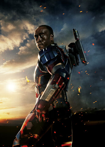 Файл:Rsz iron-man-3-war-machine.jpg