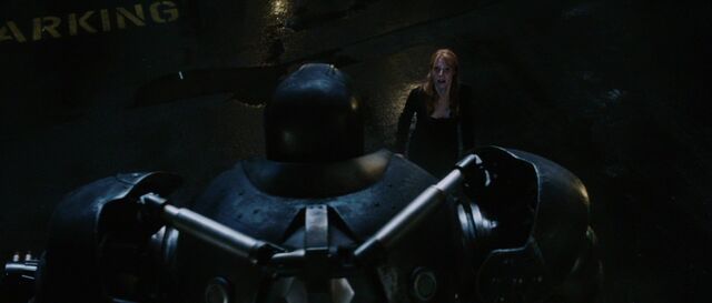 File:Pepper-Potts-attacked-Iron-Monger.jpg