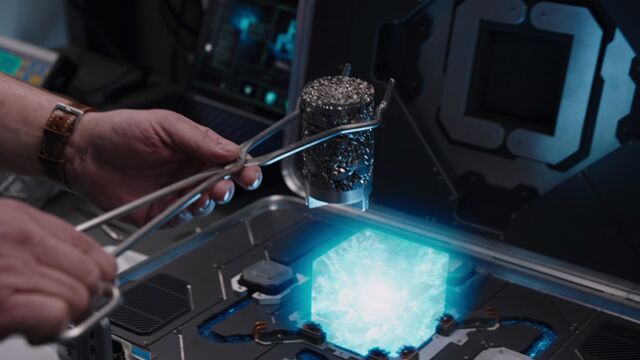 File:TheAvengers-2403.jpg