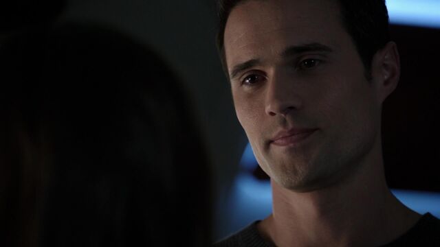File:GrantWard-CongratulatesSkye-S1E16.jpg