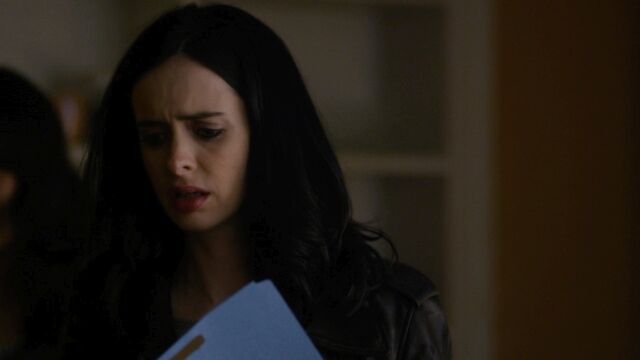 File:JessicaJones 1x06 AKAYoureAWinner 439.jpg
