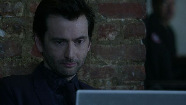 File:Kilgrave-CafeInternetSearch.jpg