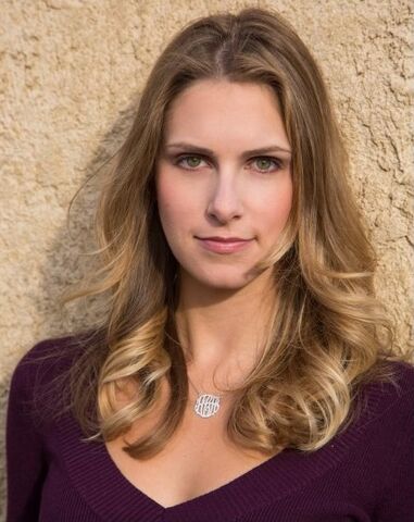 File:Alyson Andrews.jpg