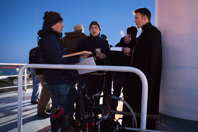 File:Cap Russos set photo.png
