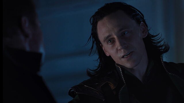 File:Loki-avengers-hawkeye-opening-scene.jpg