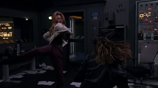 File:Alisa-fights-Skye.jpg