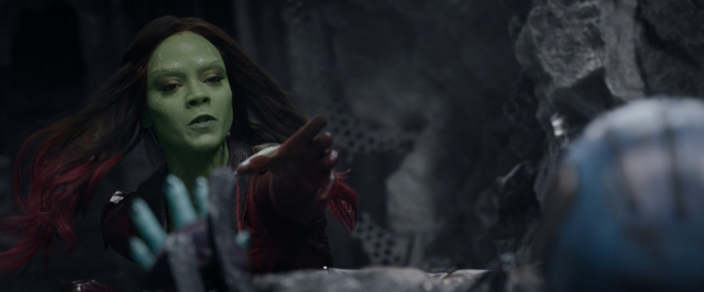File:Gamora-tries-to-save-Nebula.png