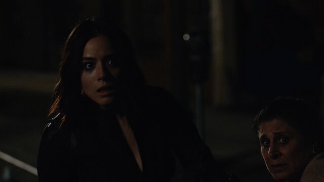 File:Daisy Watches Ghost Rider-4x01.jpeg