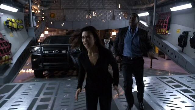 File:Melinda-May-Andrew-Garner-Bus-Earthquake.jpg
