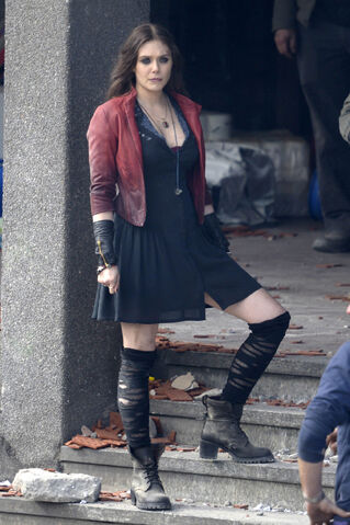 File:Scarlet looks hot tbf.jpg