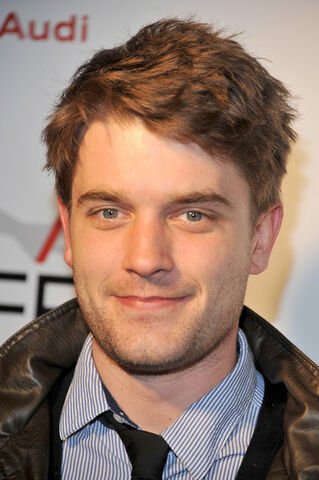 File:Chase Williamson.jpg