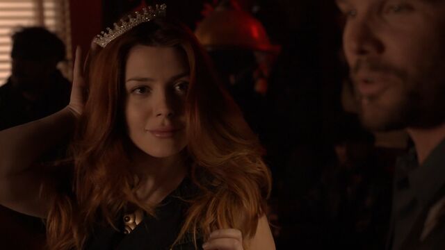 File:Lorelei-StolenCrown.jpg