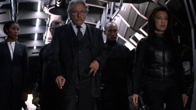 File:Robert-Gonzales-arrives-on-Afterlife.jpg