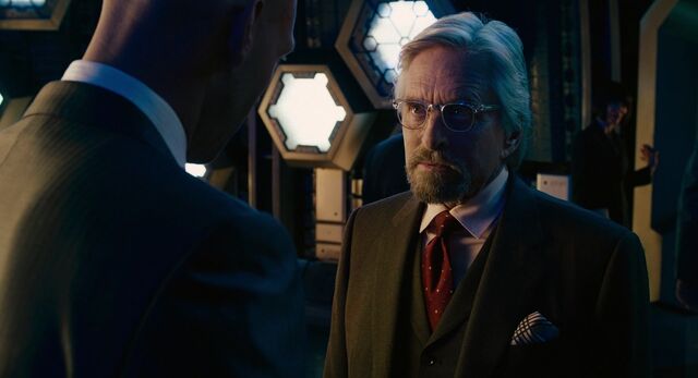 File:HankPym-Confronts-DarrenCross.jpeg