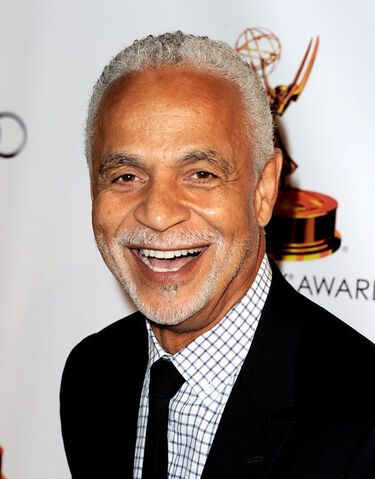 File:Ron Glass.jpg