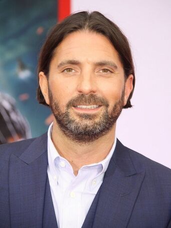 File:Drew Pearce.jpg