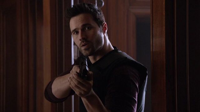 File:Grant-Ward-Raid-Coulson.jpg