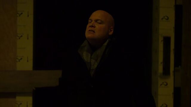 File:Wilson-Fisk-kills-Owlsley.jpg
