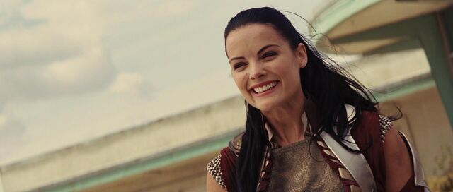 File:Sif-Sees-Thor-Regain-His-Powers.jpg