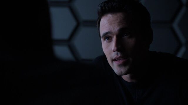 File:GrantWard-SkyeChat-S1E16.jpg