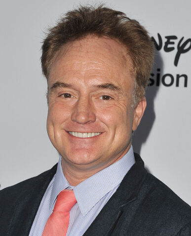 File:Bradley Whitford.jpg