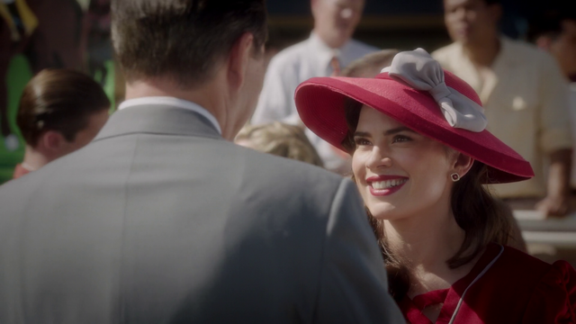 File:Peggy & Chadwick (2x01).png