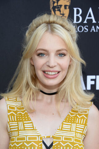 File:Chloe Farnworth.jpg