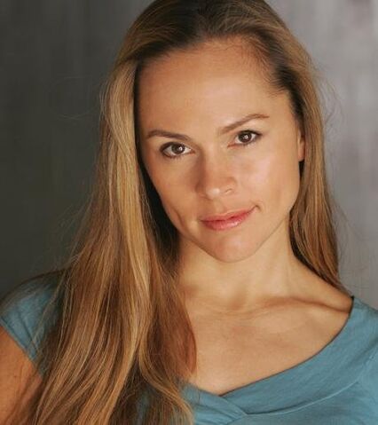 File:Vanessa Vander Plyum.jpg