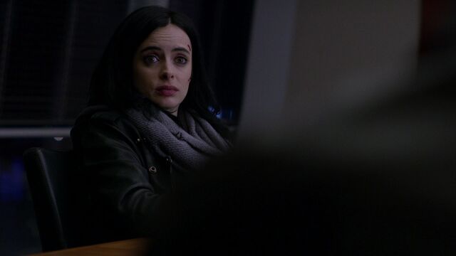 File:JJones-ShockedFace-S1E4.jpg