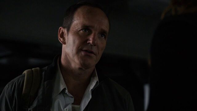 File:Phil-Coulson-speaks-to-Bobbi-Morse-S2E10.jpg