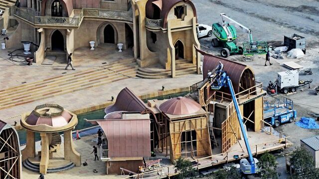 File:Thor - Ragnarok - Asgard Set - 1.jpg