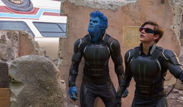 File:Nicholas-Hoult-and-Tye-Sheridan-in-X-Men-Apocalypse.jpg