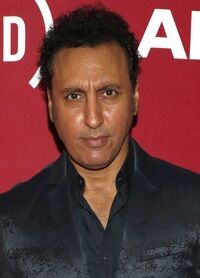 File:Aasif Mandvi.jpg