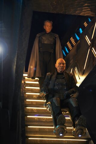 File:MagnetoProfessorXFuture-XMDoFP.jpg