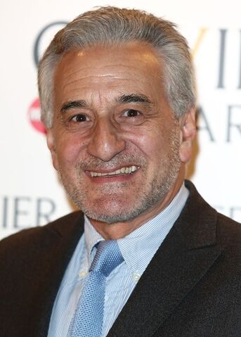 File:Henry Goodman.jpg