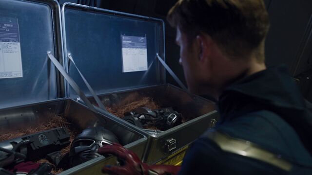 File:Theavengershq-2596.jpg