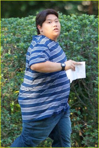 File:Tom-holland-spotted-on-spider-man-set-with-newcomer-jacob-batalon-02.jpg