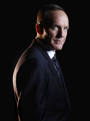 File:CoulsonSeason2.jpg