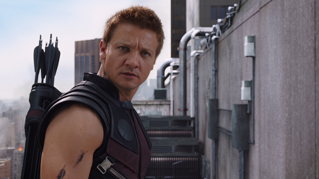 File:HawkeyeWatchesRomanoff-Avengers.png