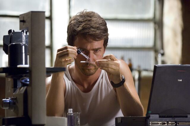 File:Bruce in the Lab.jpg