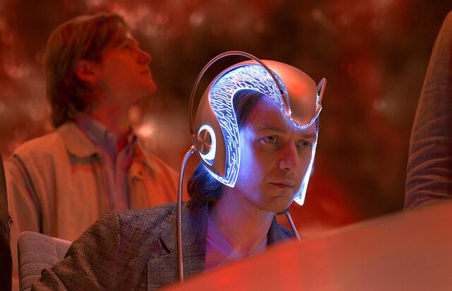 File:James-McAvoy-as-Professor-X-in-X-Men-Apocalypse.jpg