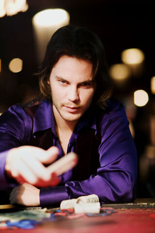 File:Taylor kitsch - gambit movie.jpg