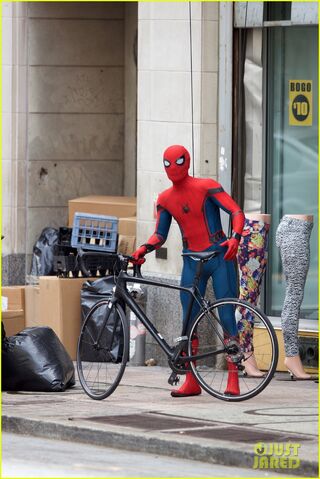 File:Spider-man-swings-into-action-on-set-20.jpg