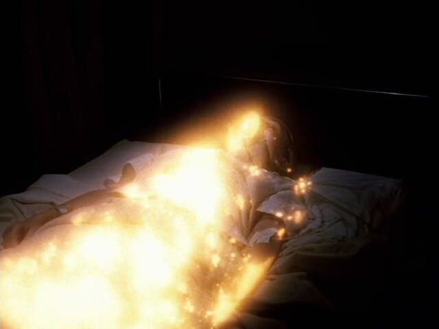 File:Chlea reentering body.jpg