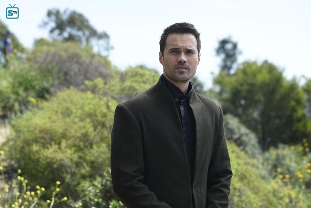 File:AoS-S3-E18-06.jpg