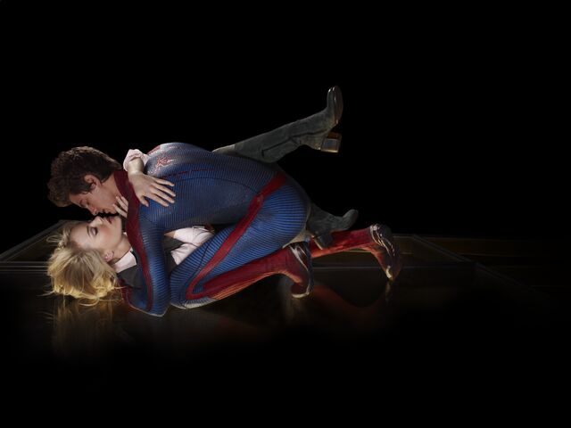 File:PeterGwenPromo2-TASM.jpg