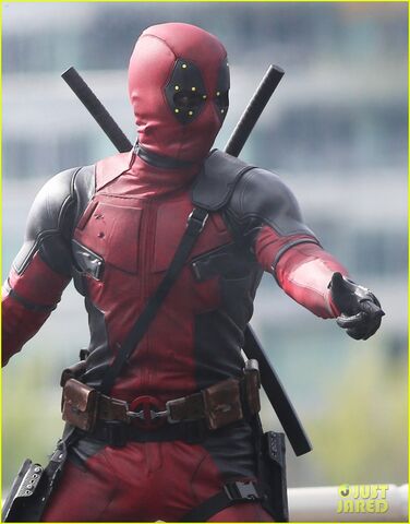 File:Deadpool-movie-stunt-scene-with-full-suit-reveal-02-filming.jpg