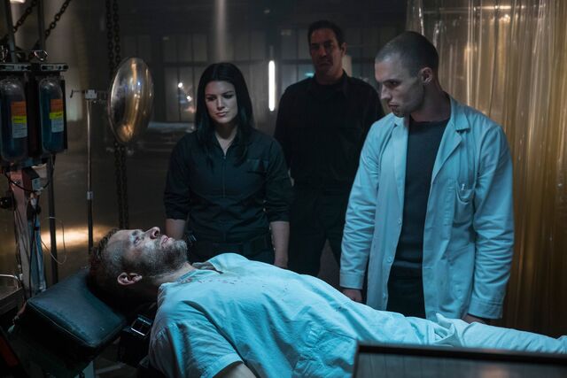 File:Wade Wilson in Lab.jpg