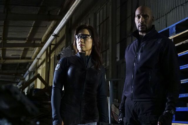 File:AoS-S4-E1-05.jpeg