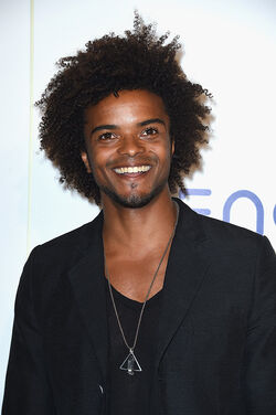 Eka Darville